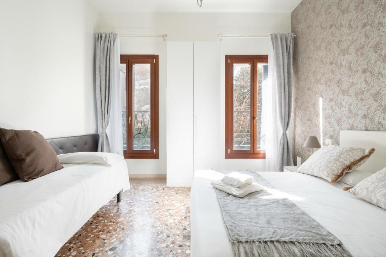 Accademia Charm Apartments By Wonderful Italy Venedik Dış mekan fotoğraf