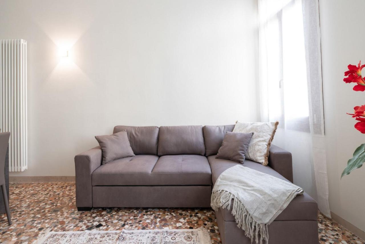 Accademia Charm Apartments By Wonderful Italy Venedik Dış mekan fotoğraf
