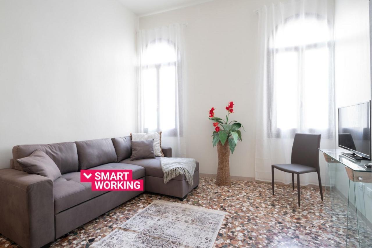 Accademia Charm Apartments By Wonderful Italy Venedik Dış mekan fotoğraf