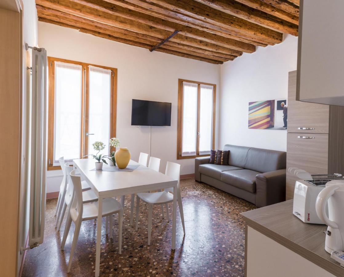 Accademia Charm Apartments By Wonderful Italy Venedik Dış mekan fotoğraf