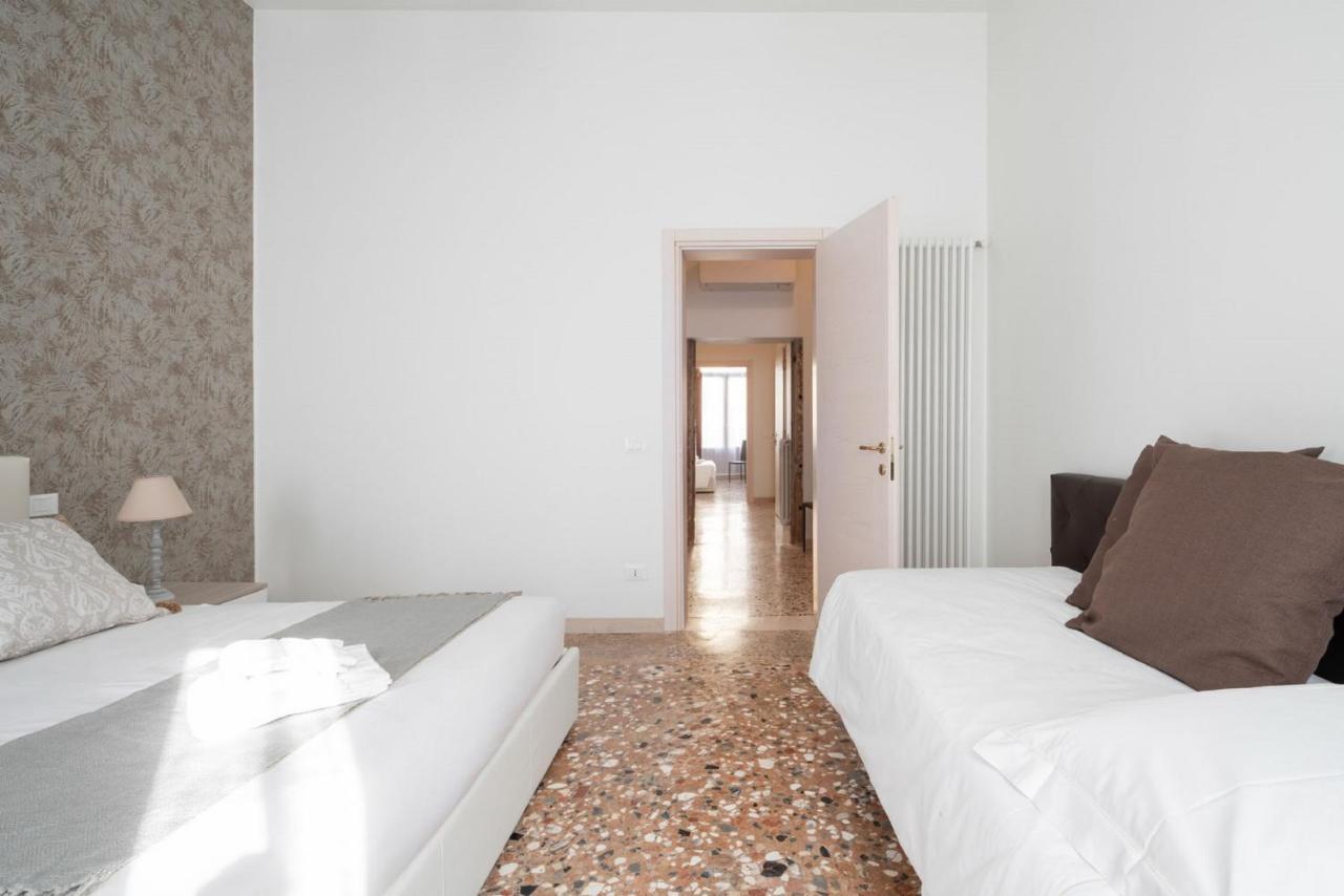 Accademia Charm Apartments By Wonderful Italy Venedik Dış mekan fotoğraf