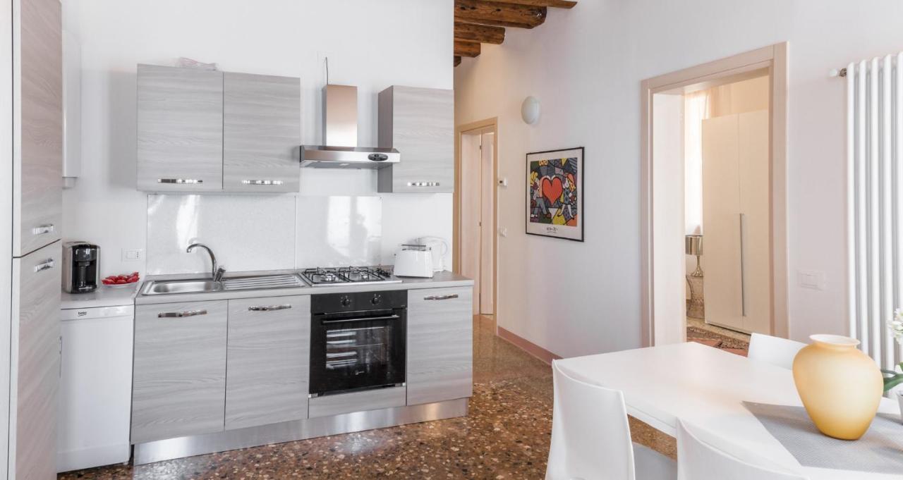 Accademia Charm Apartments By Wonderful Italy Venedik Dış mekan fotoğraf