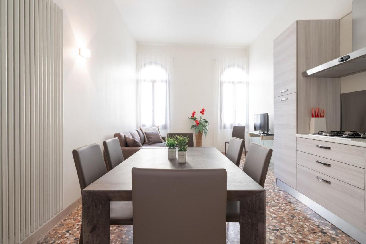 Accademia Charm Apartments By Wonderful Italy Venedik Dış mekan fotoğraf