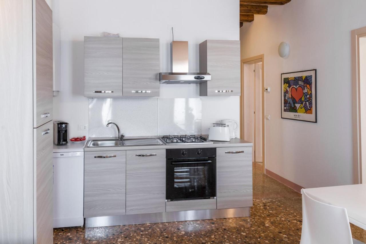 Accademia Charm Apartments By Wonderful Italy Venedik Dış mekan fotoğraf