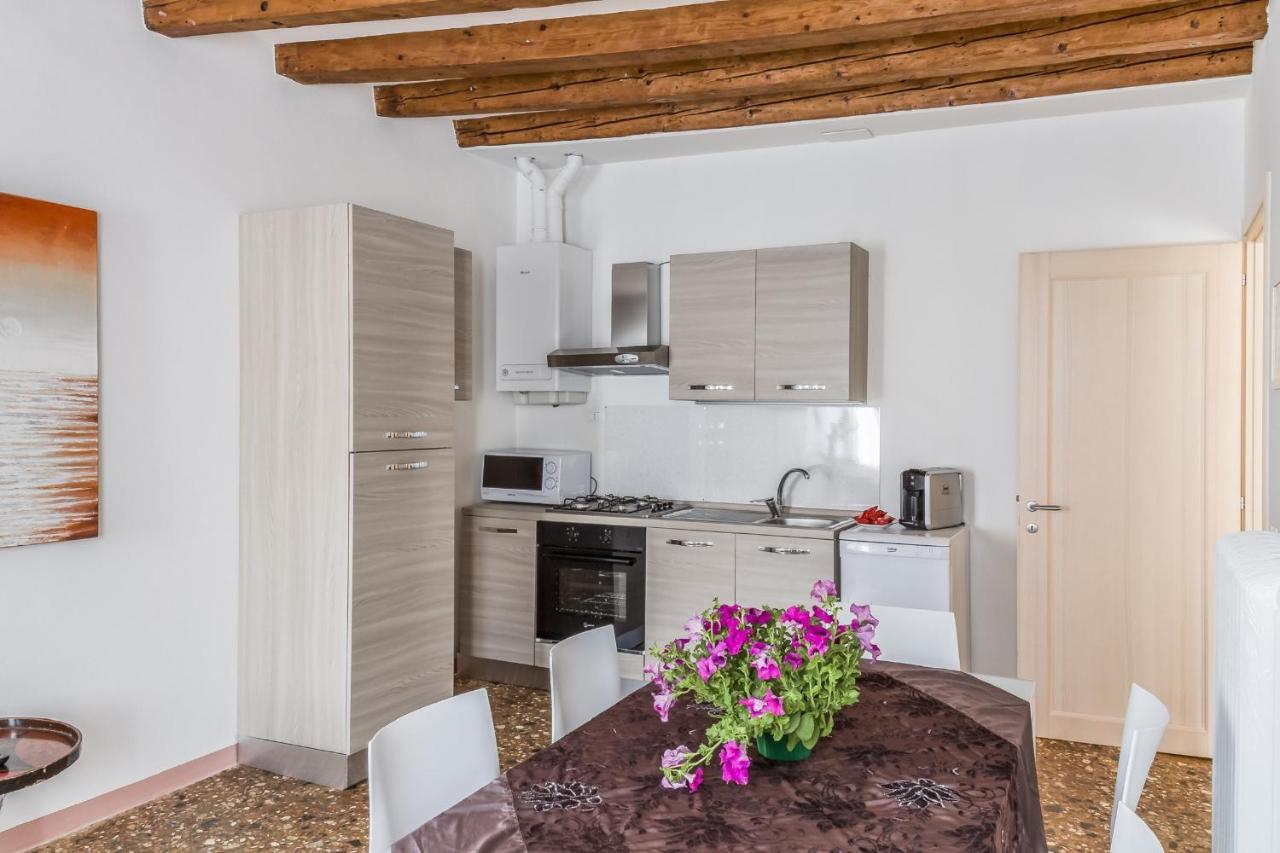 Accademia Charm Apartments By Wonderful Italy Venedik Dış mekan fotoğraf