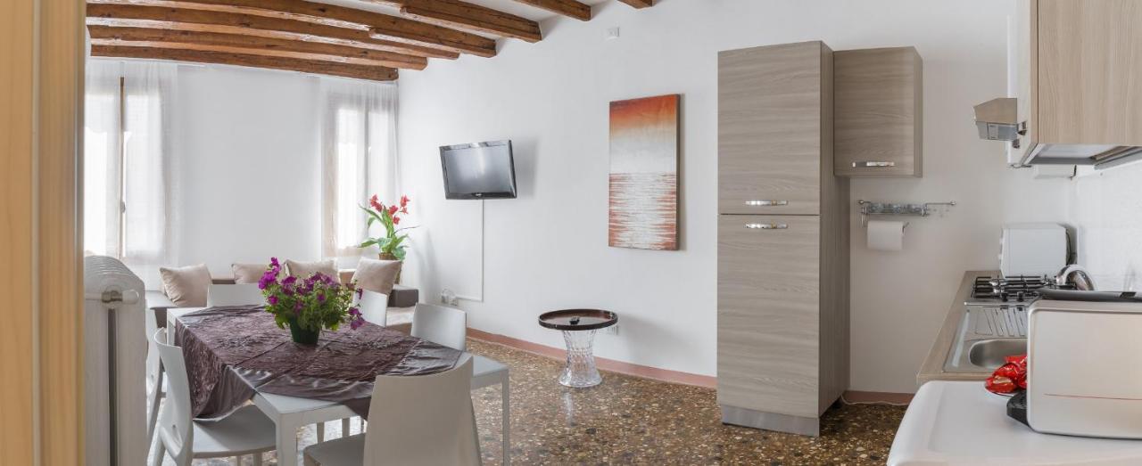 Accademia Charm Apartments By Wonderful Italy Venedik Dış mekan fotoğraf