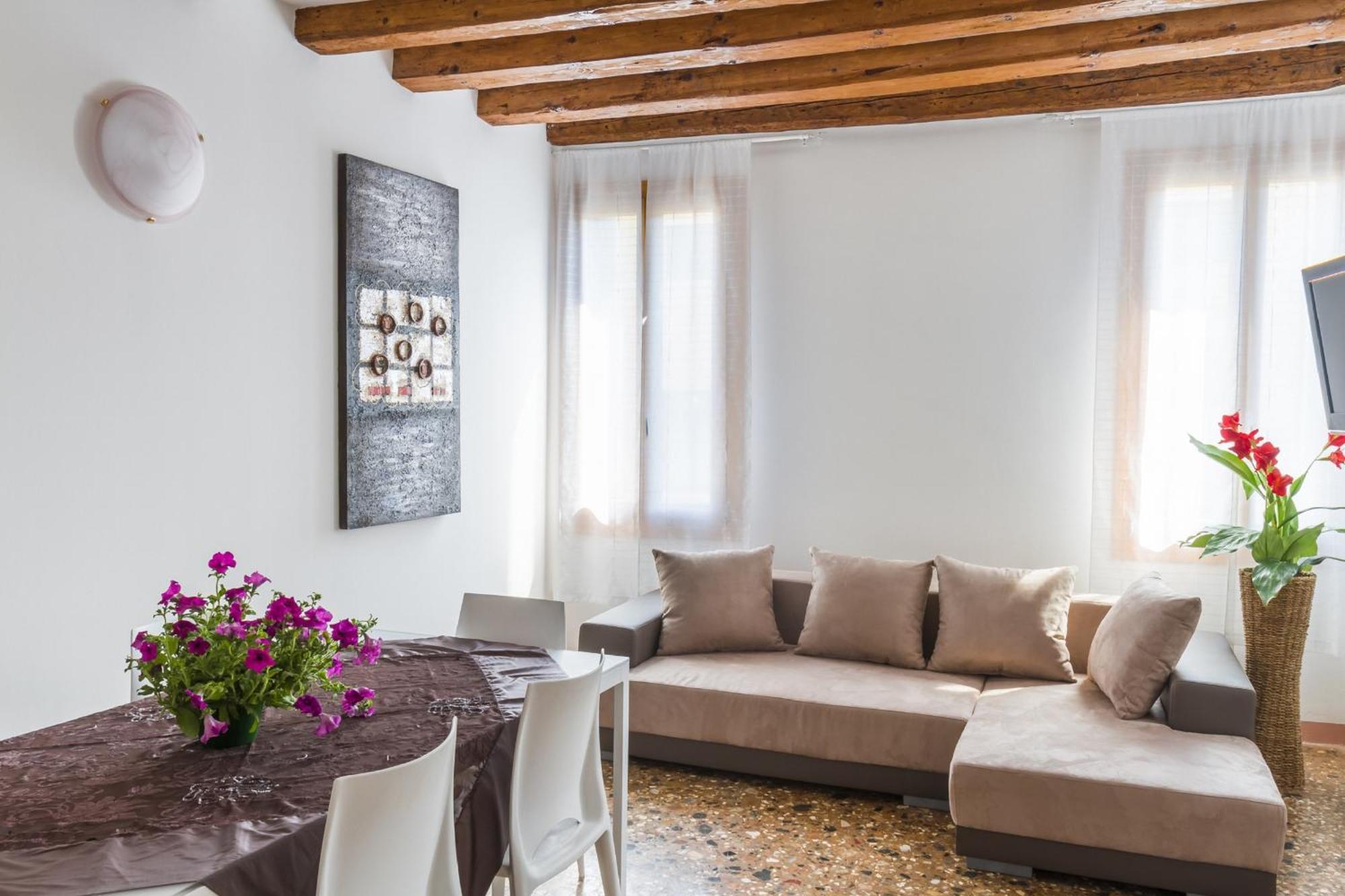 Accademia Charm Apartments By Wonderful Italy Venedik Dış mekan fotoğraf