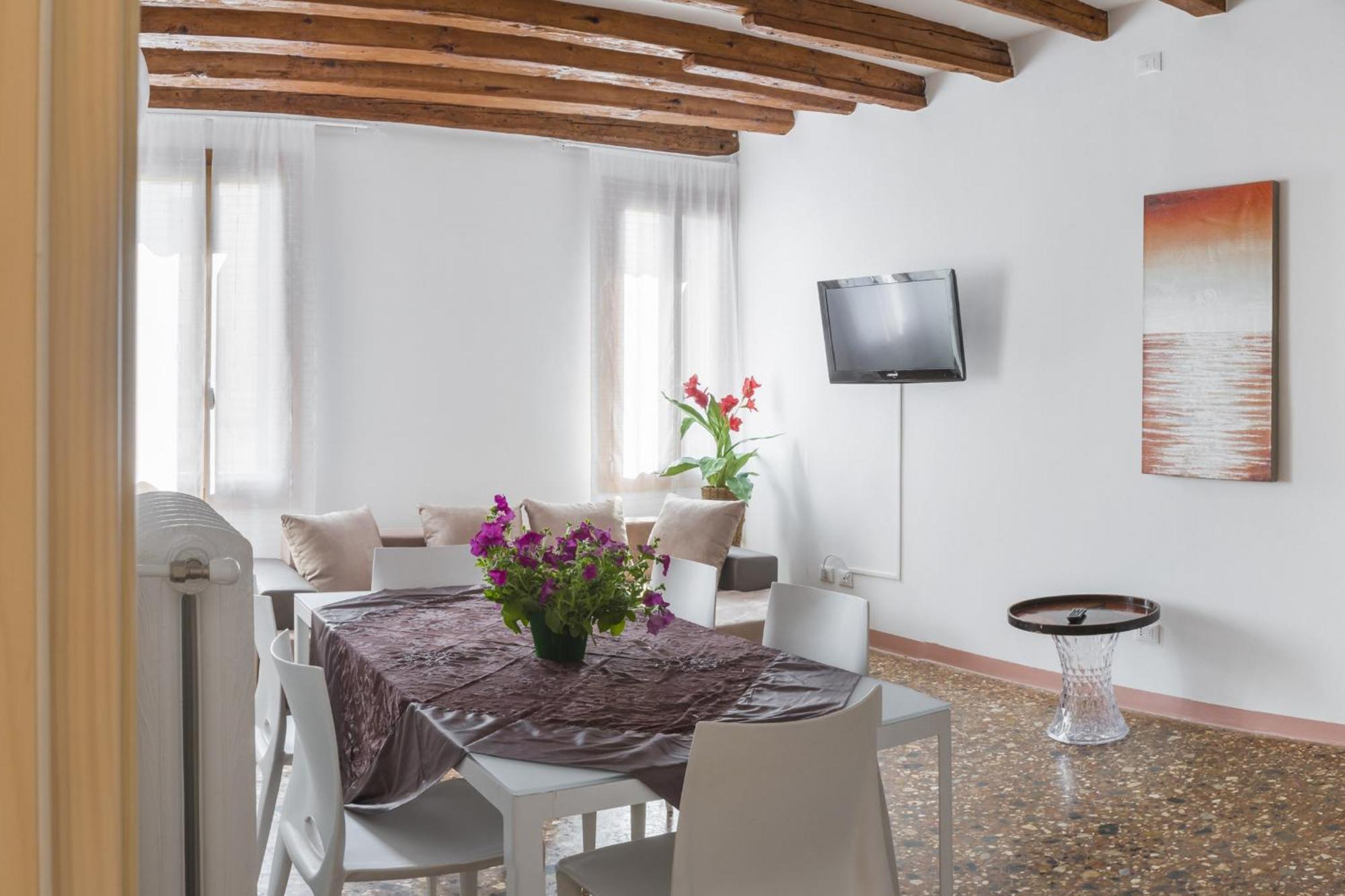Accademia Charm Apartments By Wonderful Italy Venedik Dış mekan fotoğraf